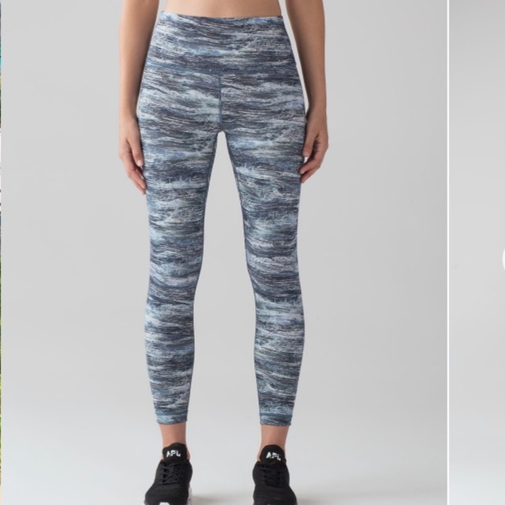 ▪️Lululemon▪️Wunder Under Hi-Rise 25” - Picture 3 of 6